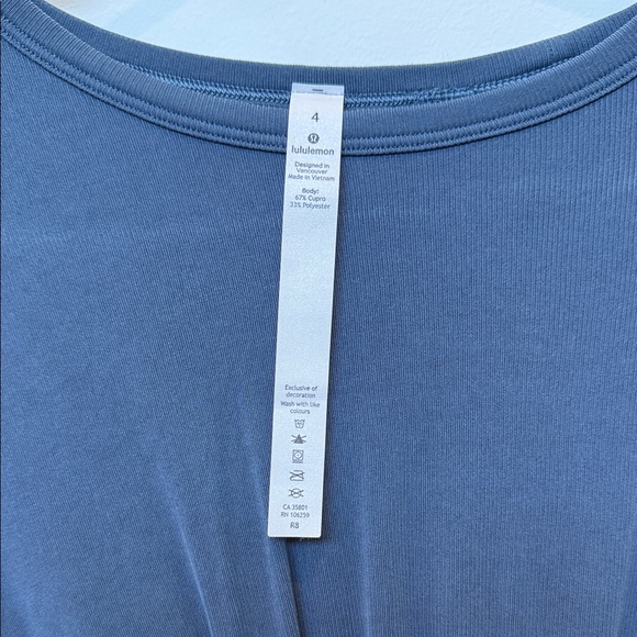 Lululemon Athletica Deep Blue Twist Front Long Sleeve Top - Picture 3 of 3